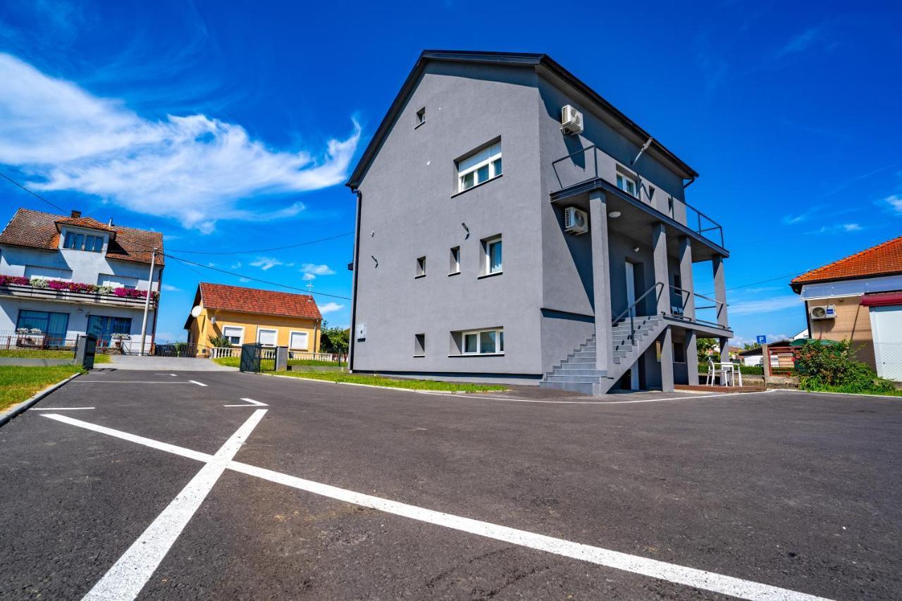 Km Therooms Bjelovar Eksteriør billede